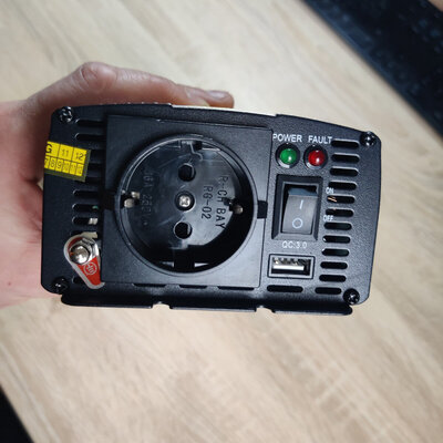 JYINS P-300/600W 12V (pure sine wave)
